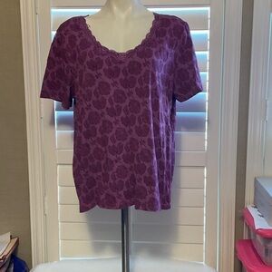 Liz Claiborne Purple Patterned Short Sleeve Top